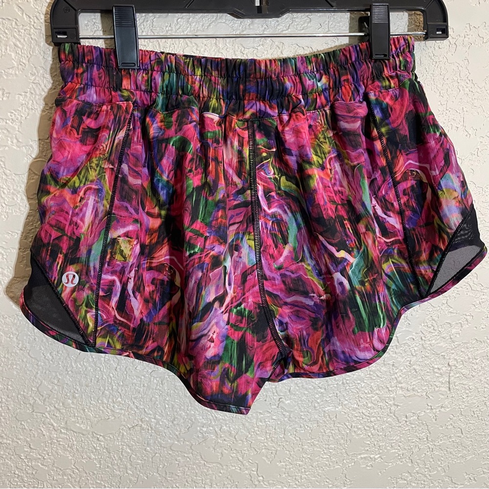 Lululemon Hotty Hot Low Rise Short 2.5"